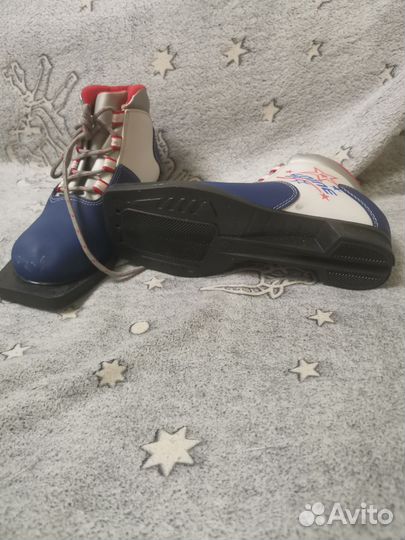 Лыжные ботинки