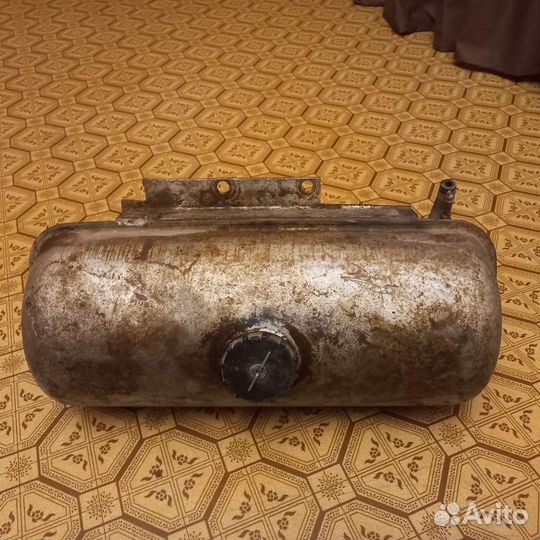 Топливный бачок