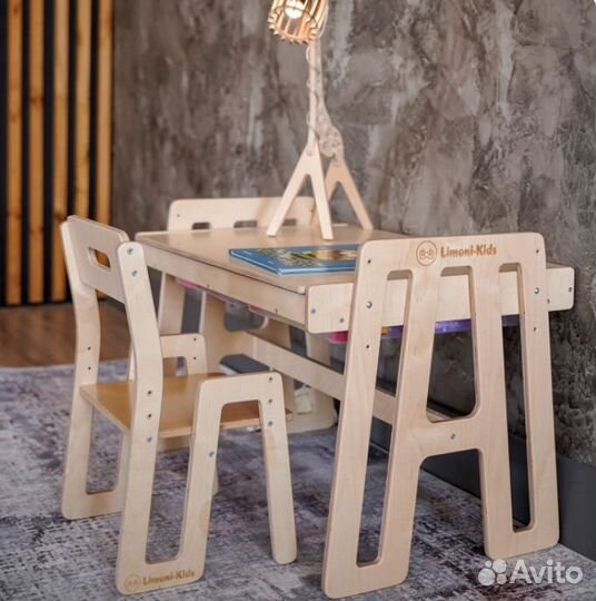 Детский растущий стул и стол