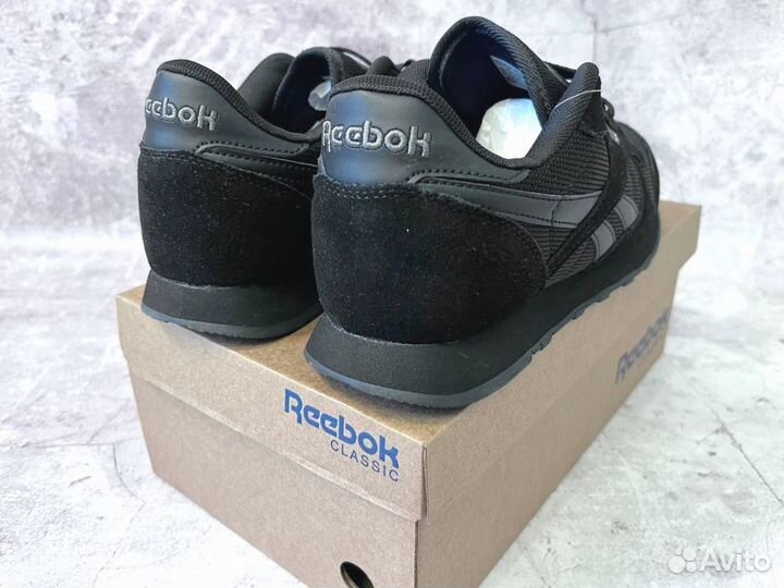 Кроссовки Reebok спортивные