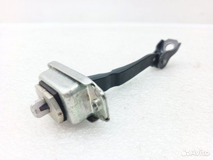 Ограничитель двери передний левый Nissan Qashqai