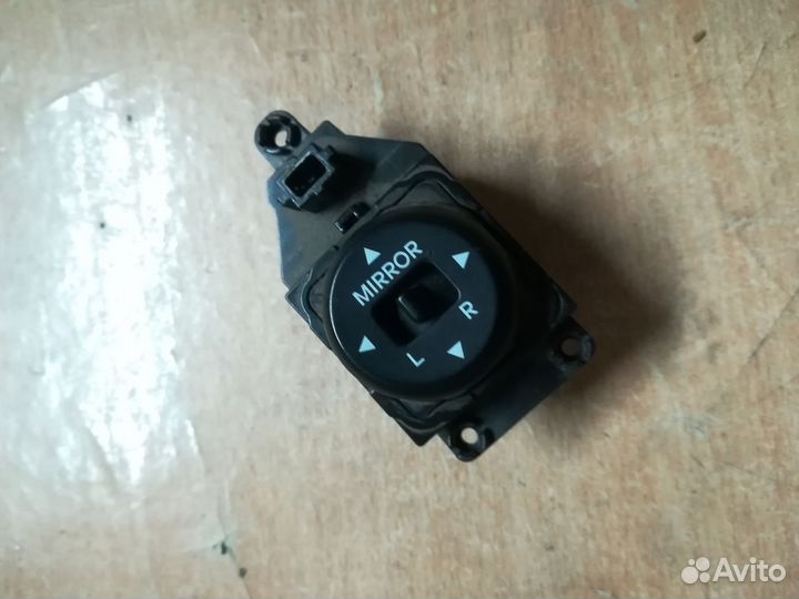 Блок управления зеркал Hyundai Solaris 1