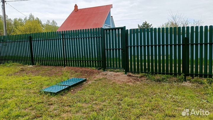 Заборы из профнастила и штакетника