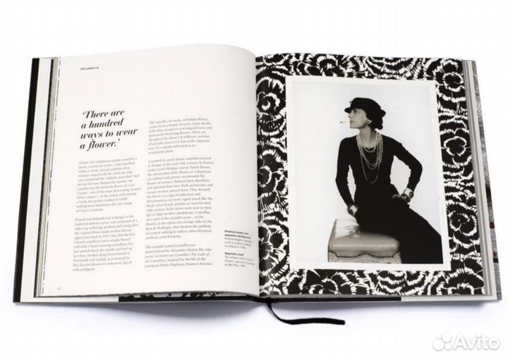 Книга «Chanel: Collections and Creations»