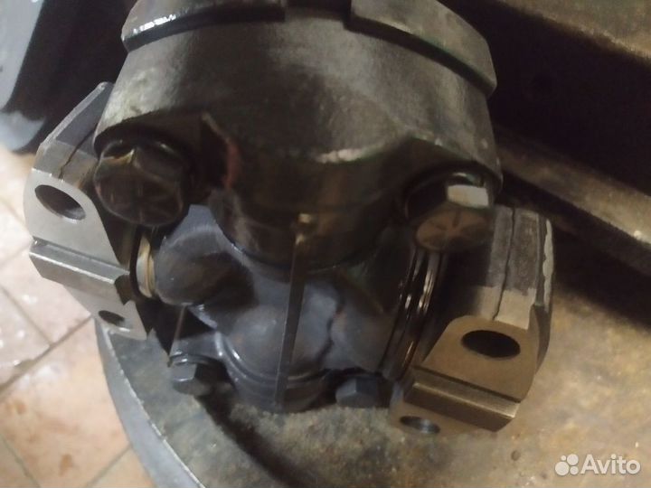 Карданный вал 15013306 Volvo