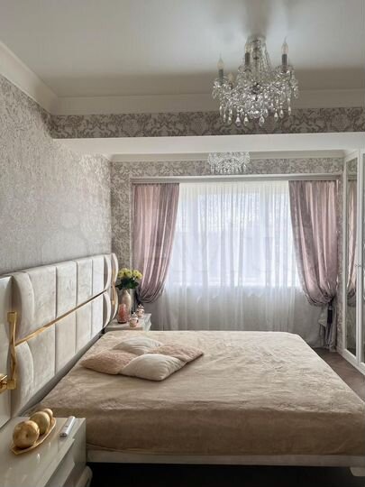 4-к. квартира, 140 м², 10/11 эт.