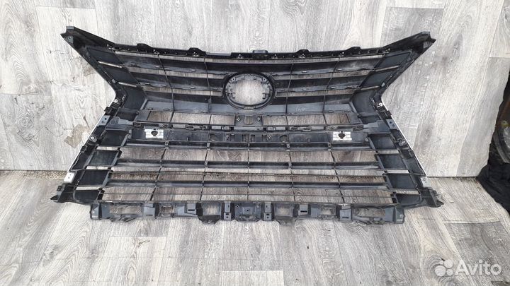 Решетка радиатора №35 lexus LX 3 2018