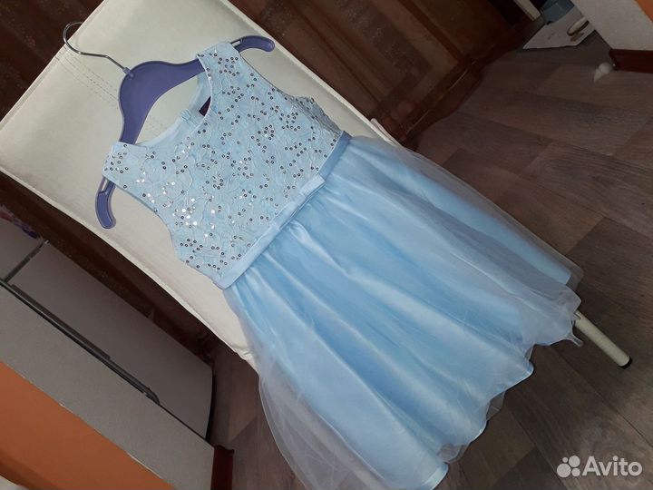 Платье нарядное р.104