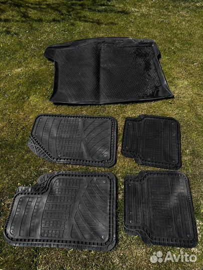 Комплект ковриков в автомобиль mazda 3