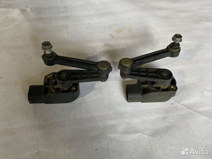 Датчик положения кузова Ауди Volkswagen Porsche