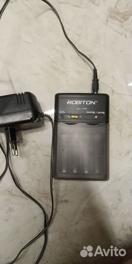 Зарядное устройство robiton s100