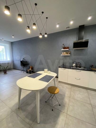 Дом 186,6 м² на участке 4,8 сот.