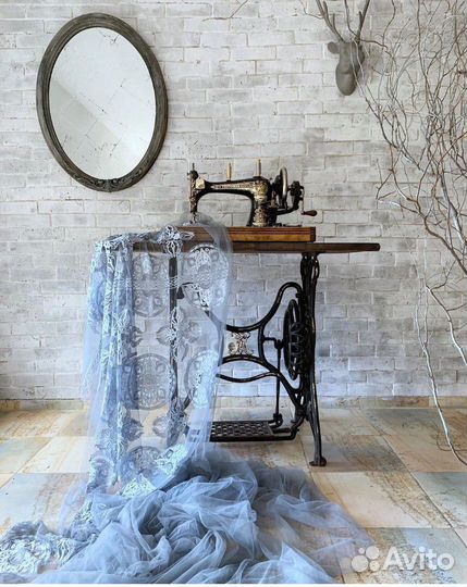 Портной женской одежды