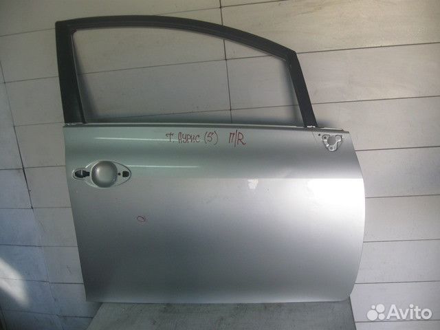 Дверь передняя правая Тойота Аурис