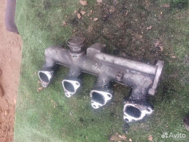 Впускной коллектор Mitsubishi Space Wagon 2 1992