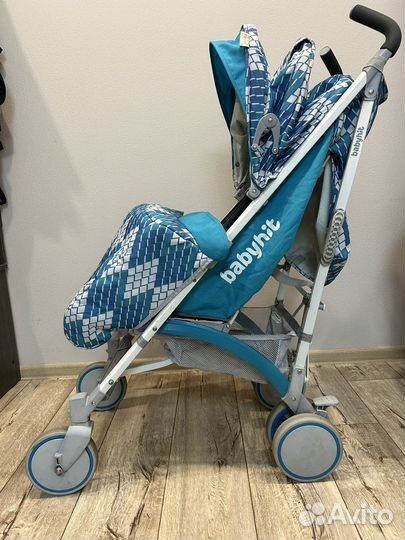 Коляска прогулочная baby hit