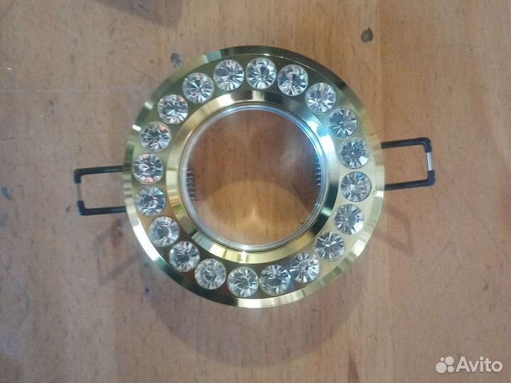 Точечные встраиваемые светильники