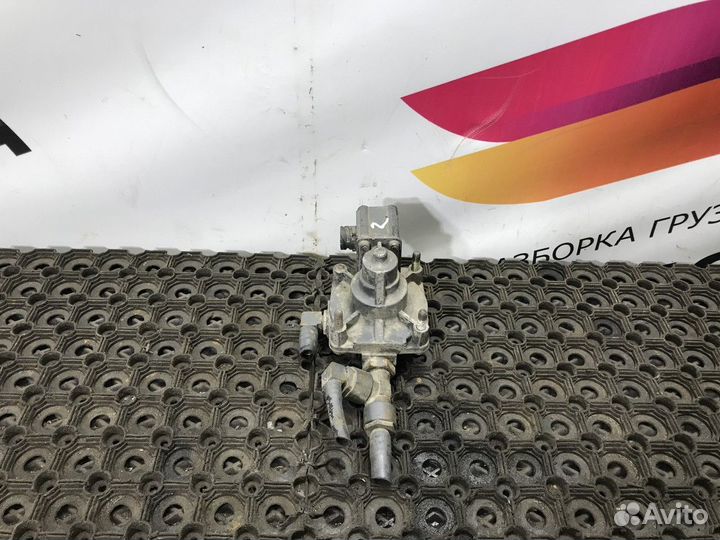 Клапан ускорительный