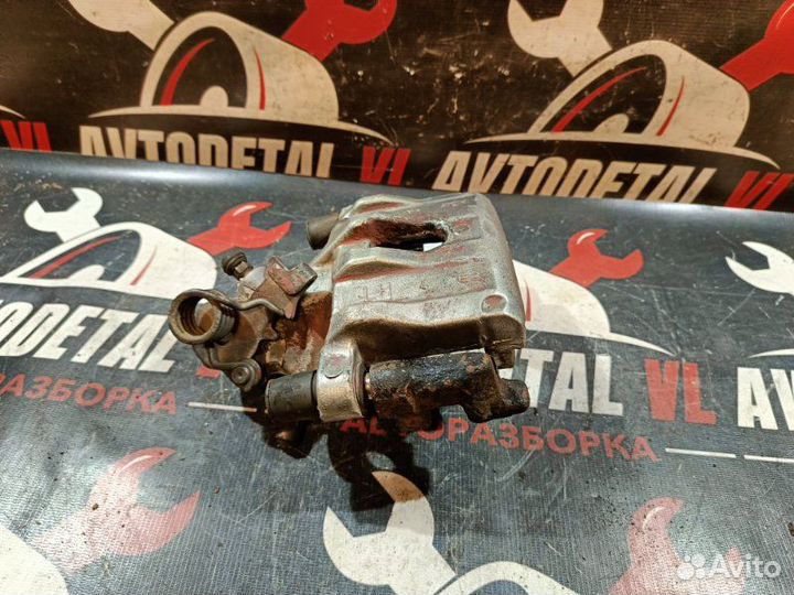 Суппорт тормозной задний левый Ford C-Max минивэн