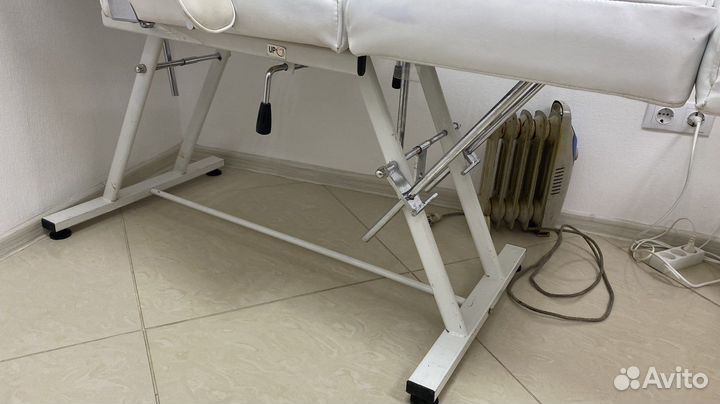 Кресло кушетка косметологическая и для педикюра