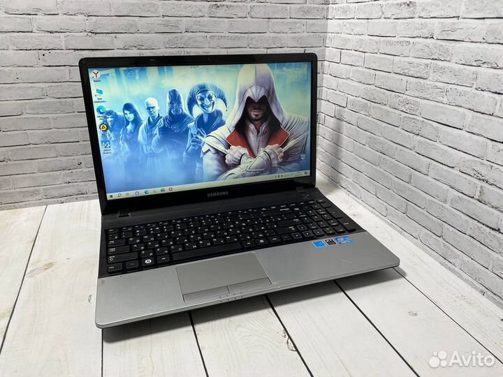 Мощный ноутбук Samsung 8Gb / SSD