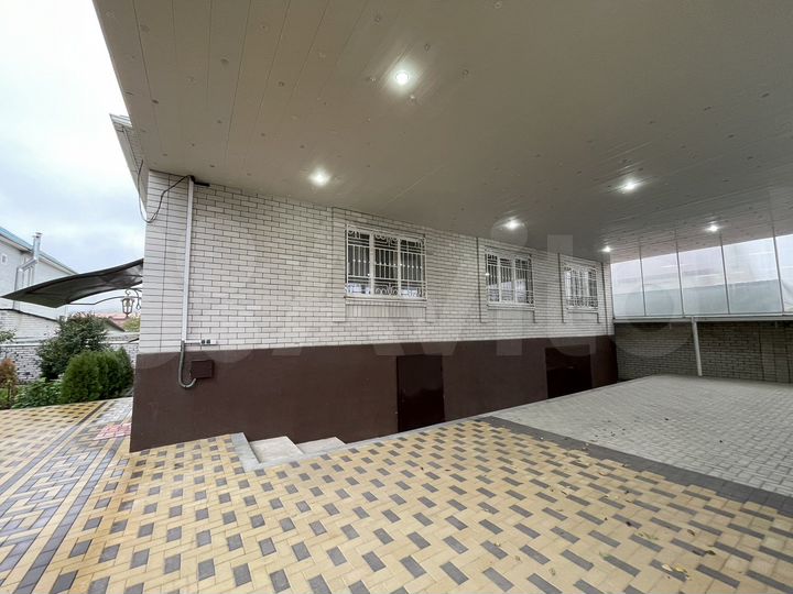 Дом 170 м² на участке 6 сот.