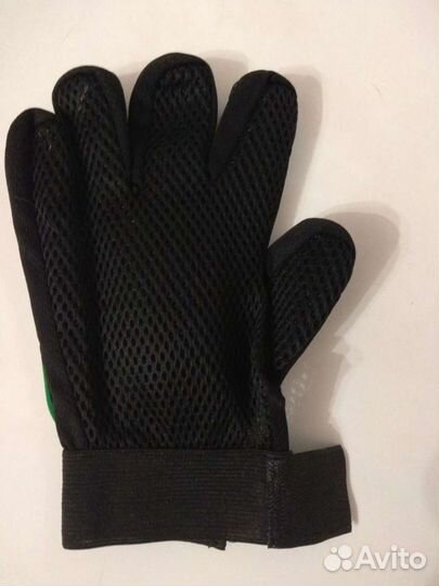 Перчатка чесалка для животных