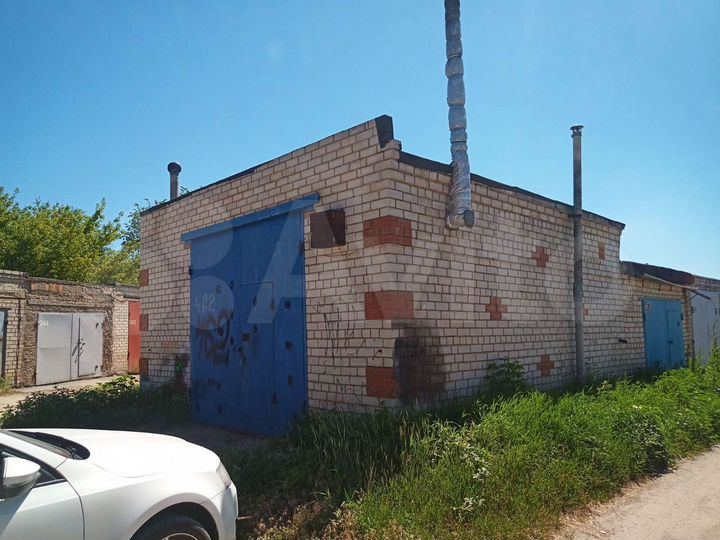 Гараж, > 30 м²
