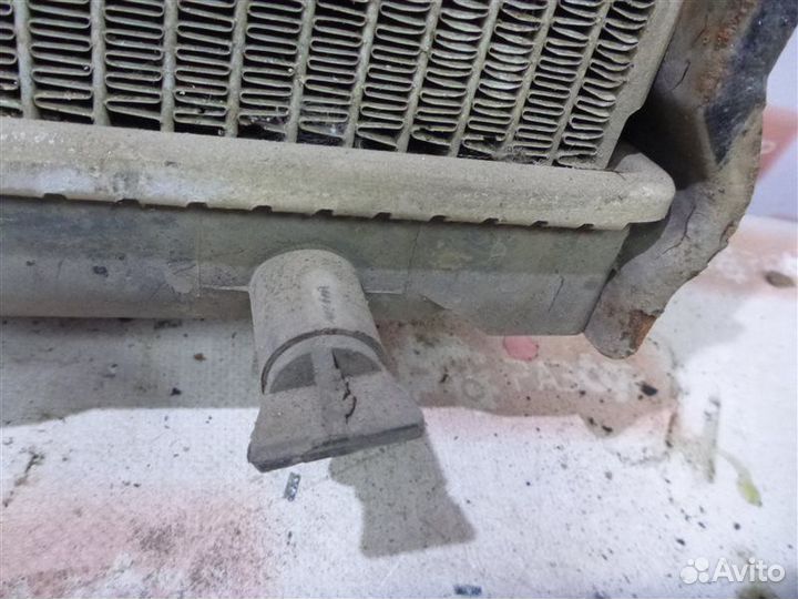 Радиатор двс Kia Sportage JA FE 2000