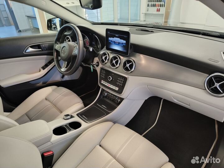 Mercedes-Benz GLA-класс 1.6 AMT, 2018, 61 501 км