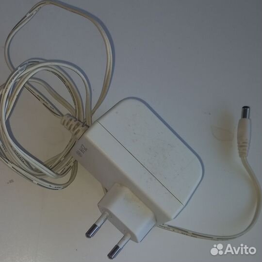 Switching adapter белый кабель