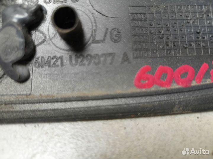 Молдинг переднего левого крыла