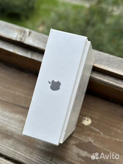 Коробка от нацшников Airpods