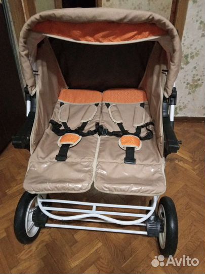 Коляска для двойни