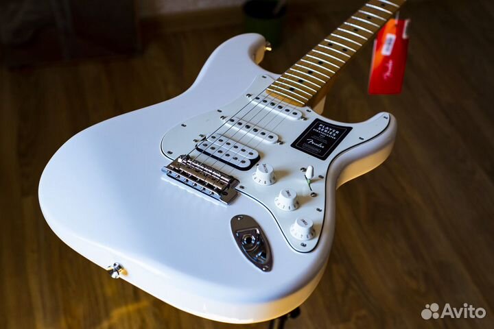 Fender Player Stratocaster HSS MN Polar White