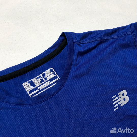 Спортивный лонгслив New Balance