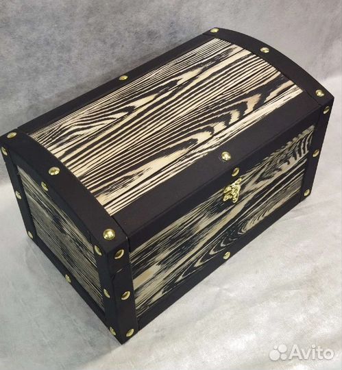 Сундук деревянный для подарков