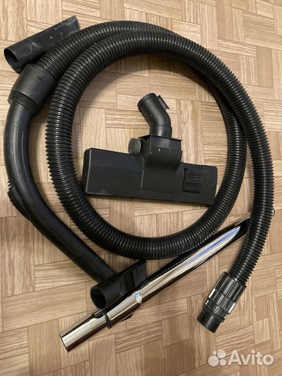 Пылесос bort BSS-1415-Aqua