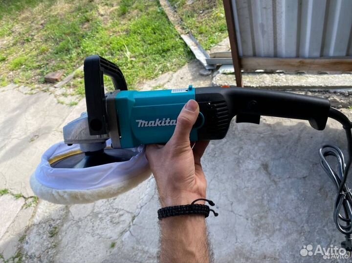 Шлифовальная машинка makita