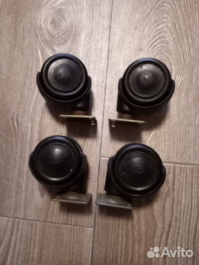 Колёсики мебельные