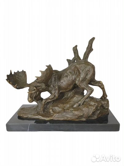 Скульптура лося из бронзы