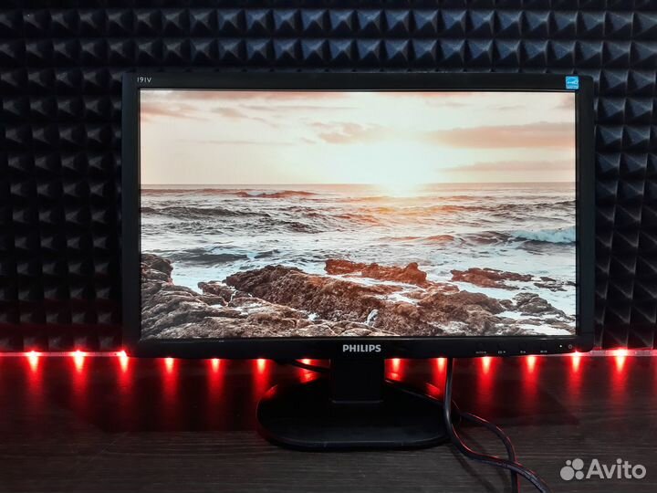 Широкоформатный монитор 19'' Philips 191V