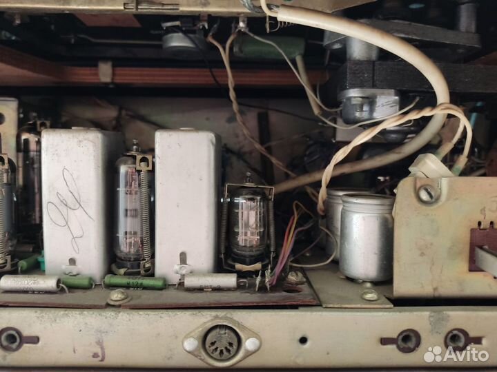 Радиола кантата 203