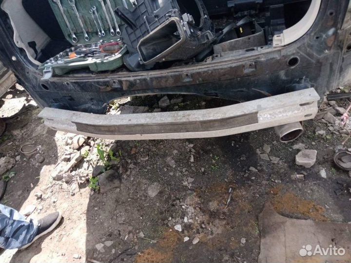 Усилитель бампера задний Lexus Rx300