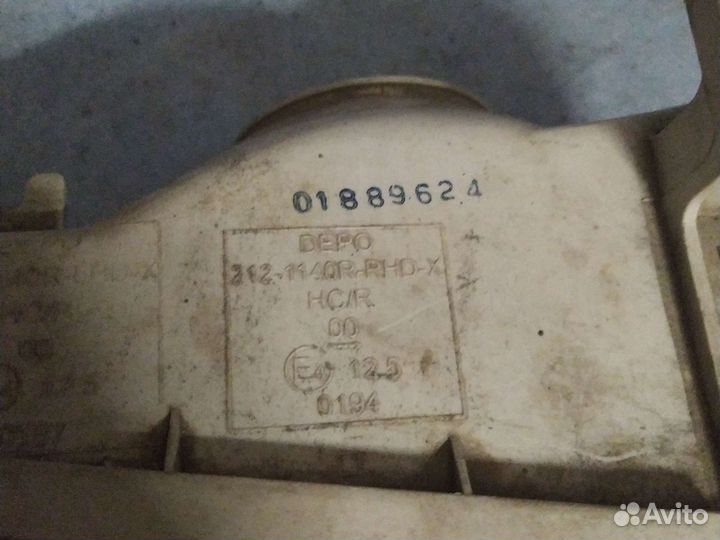 Фара правая Toyota Corolla 1987 - 1992