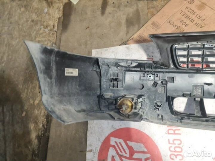 Бампер передний Volvo Xc70 B5254T2 2004