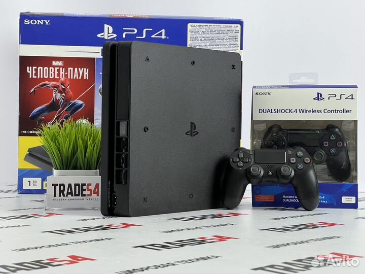 PS4 Slim Два Геймпада 600 Игр