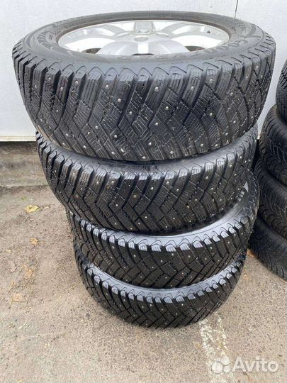 Колеса зимние в сборе 225 65 R17