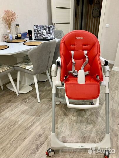 Стульчик для кормления peg perego