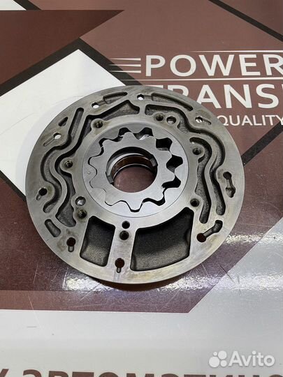 Крышка масляного насоса U660/U760